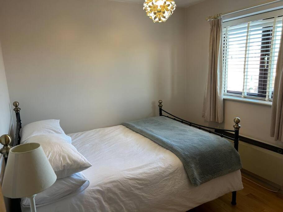 Cosy 2 Bed, Home From Home Haddenham  المظهر الخارجي الصورة