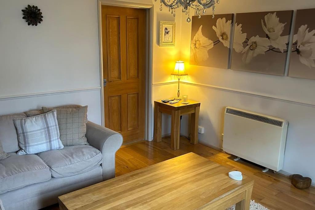 Cosy 2 Bed, Home From Home Haddenham  المظهر الخارجي الصورة