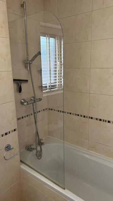 Cosy 2 Bed, Home From Home Haddenham  المظهر الخارجي الصورة